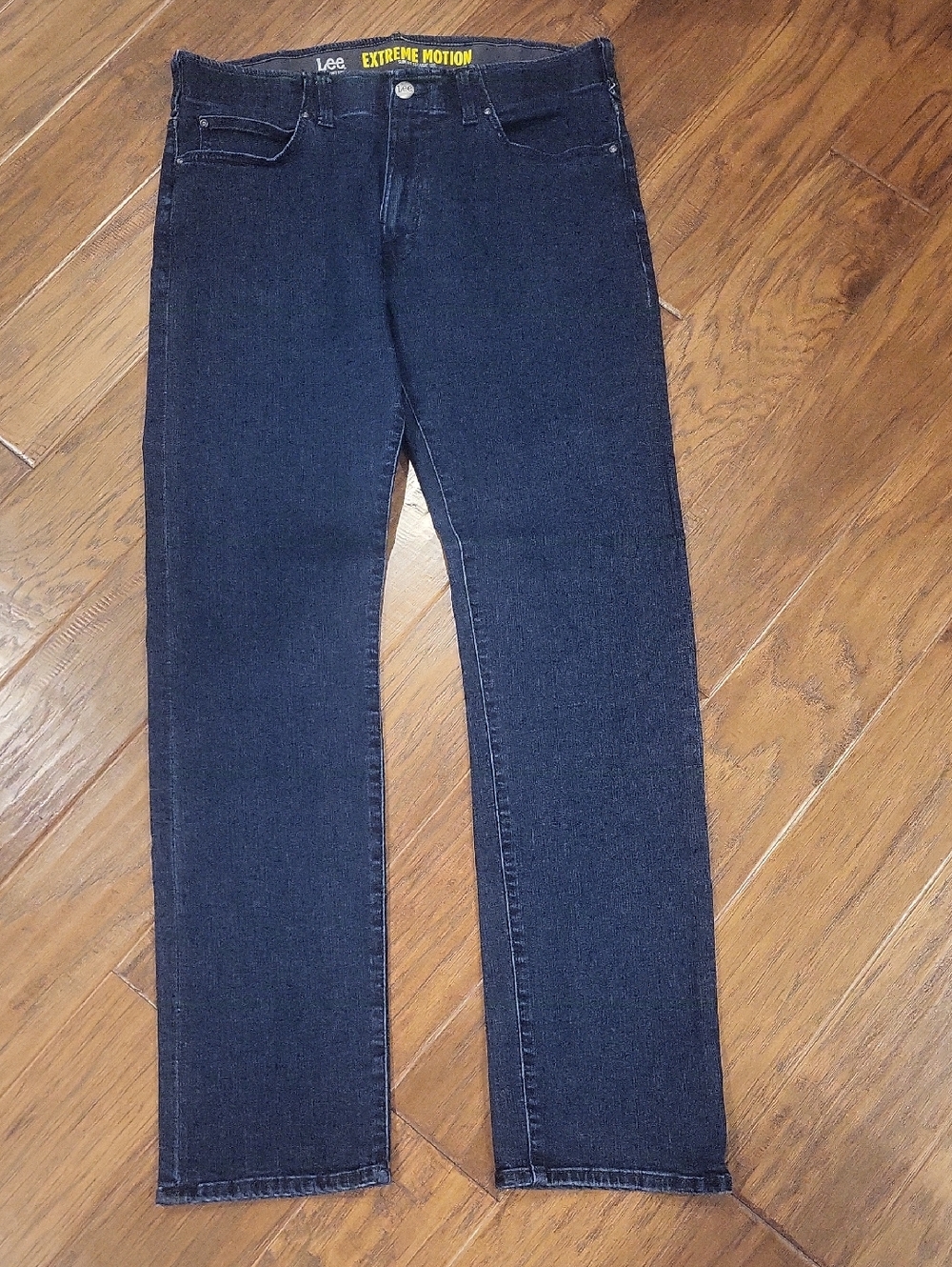 Lee Extreme Motion Dark Straight Jeans